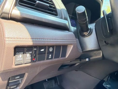 Used 2021 Honda Odyssey EX-L image 34