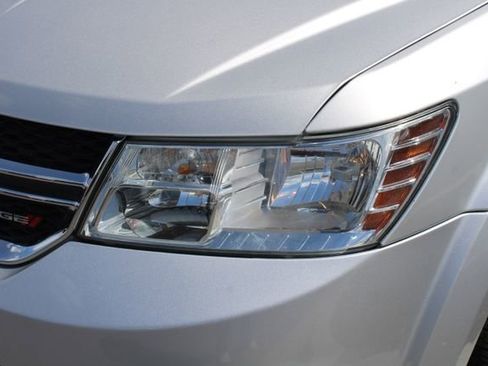 Used 2012 Dodge Journey SXT w/ Popular Equipment Group FWD image 10