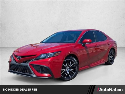 Used 2021 Toyota Camry SE w/ Convenience Package FWD image 1