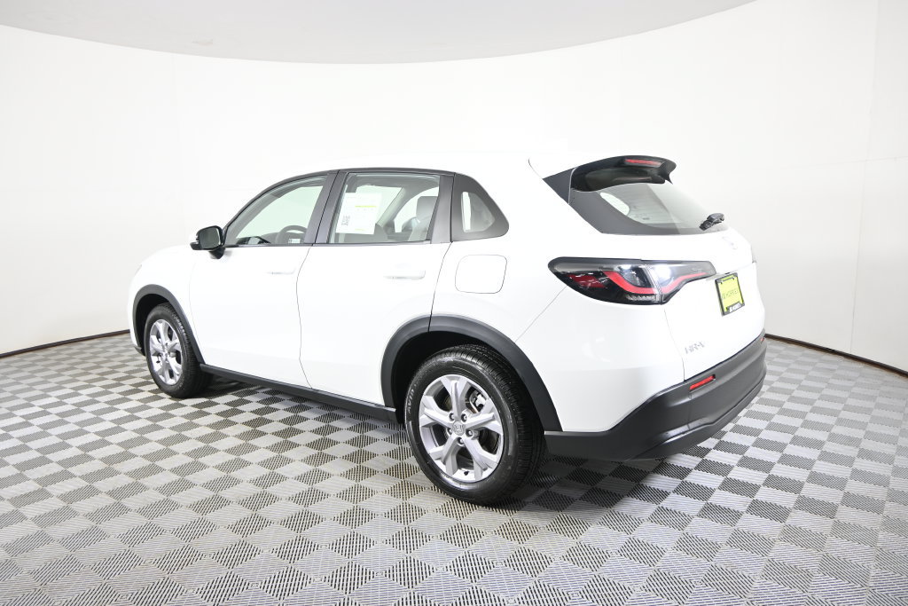Used 2023 Honda HR-V LX image 4