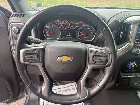 Used 2022 Chevrolet Silverado 1500 LT AWD/4WD image 14