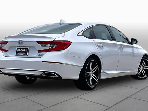 Used 2021 Honda Accord Touring image 14