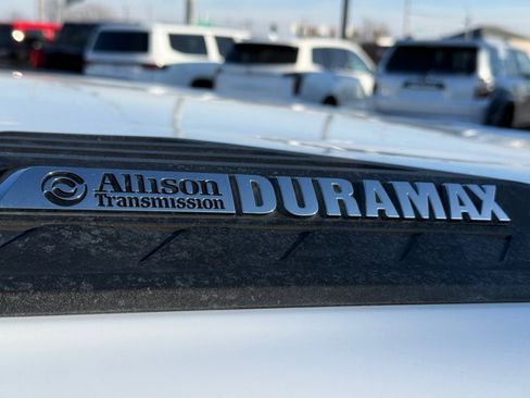 Used 2024 Chevrolet Silverado 2500 LT image 38