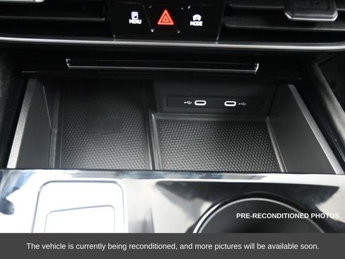 Used 2024 Volkswagen Atlas Cross Sport SEL Premium R-Line image 29