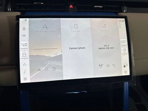 New 2025 Land Rover Discovery Sport S image 29