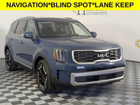 Used 2023 Kia Telluride S AWD/4WD image 2