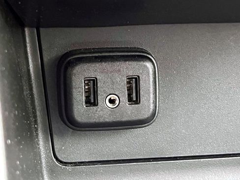 Used 2022 Chevrolet Colorado LT w/ LT Convenience Package image 31