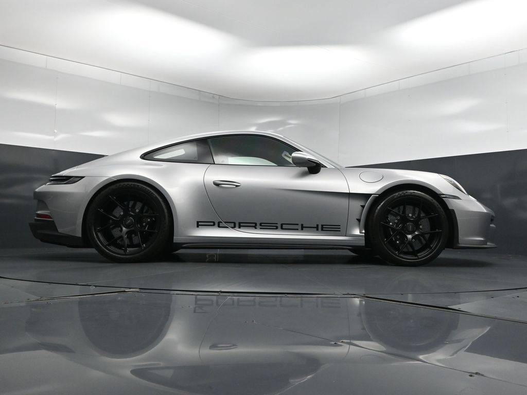 Certified 2024 Porsche 911 GT3 RS RWD image 28