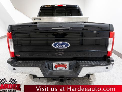 Used 2017 Ford F250 Lariat w/ Lariat Ultimate Package AWD/4WD image 4