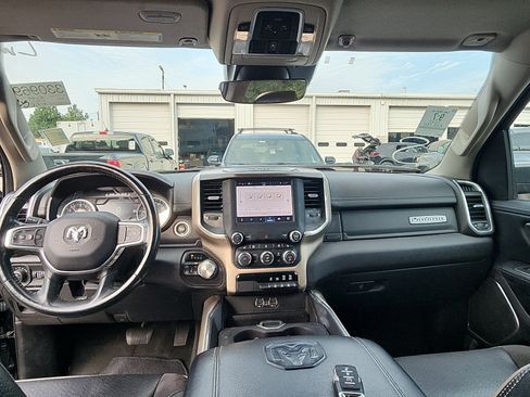 Used 2022 RAM 1500 Laramie AWD/4WD image 19