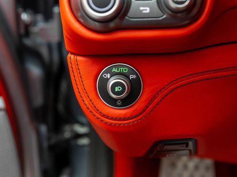 Certified 2019 Ferrari Portofino RWD image 26