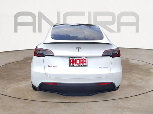 Used 2023 Tesla Model Y Long Range AWD/4WD image 12
