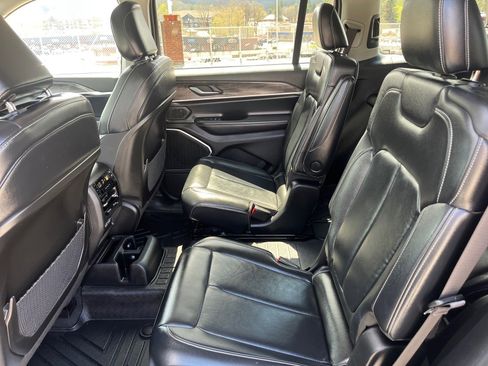 Used 2021 Jeep Grand Cherokee L Limited image 18