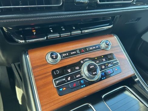 Used 2020 Lincoln Aviator Reserve w/ Equipment Group 201A image 22