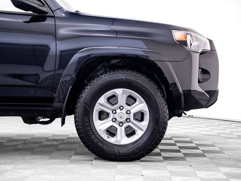 Used 2019 Toyota 4Runner SR5 AWD/4WD image 34
