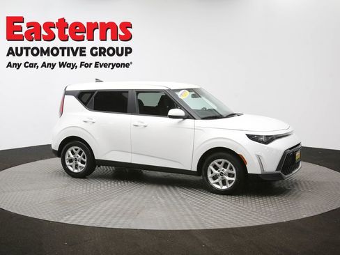 Used 2024 Kia Soul LX w/ Option Group 015 image 44