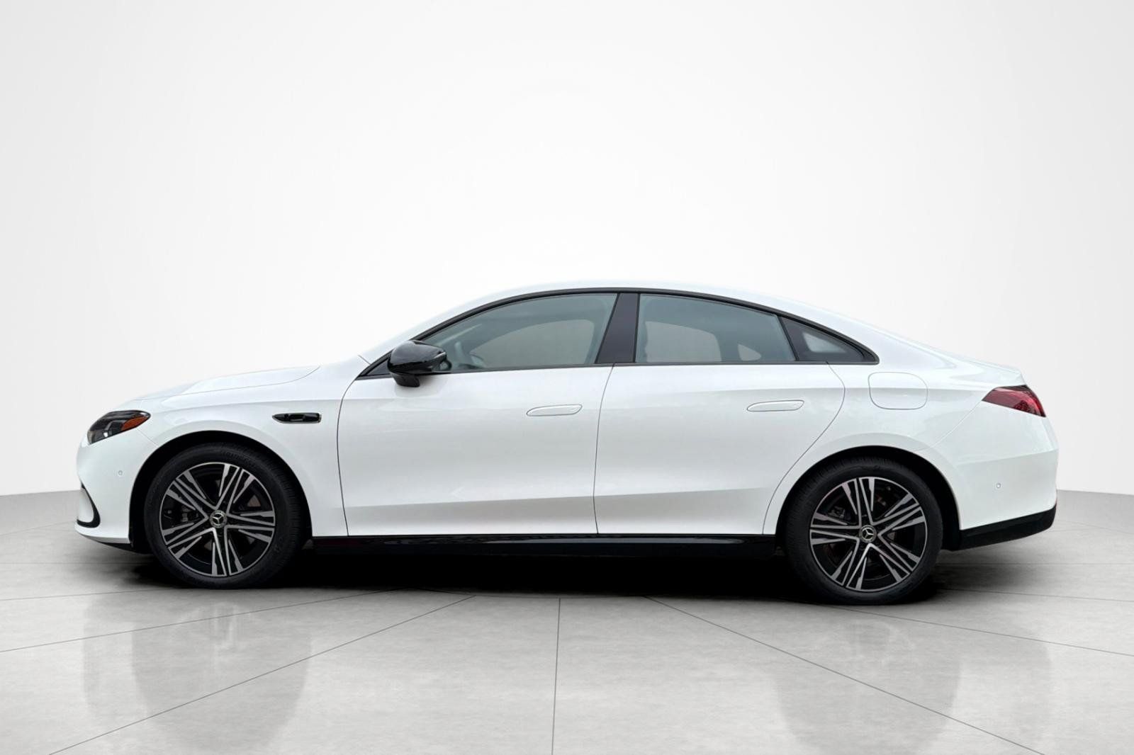 New 2027 Mercedes-Benz CLA 220 image 2