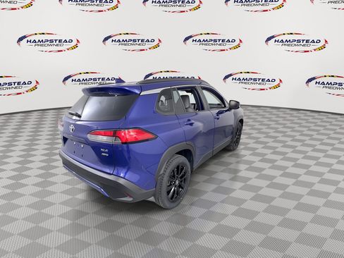 Used 2022 Toyota Corolla Cross XLE w/ Convenience Package AWD/4WD image 8