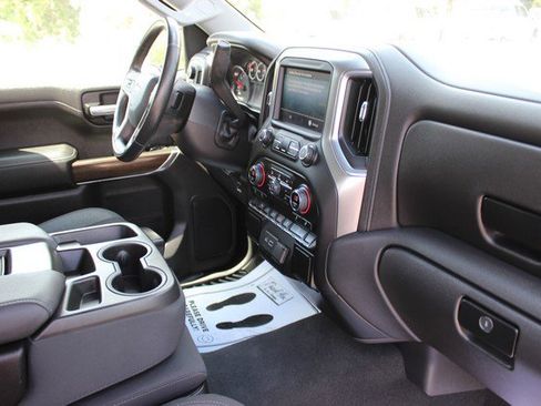 Used 2021 Chevrolet Silverado 1500 LT w/ Z71 Off-Road Package AWD/4WD image 17