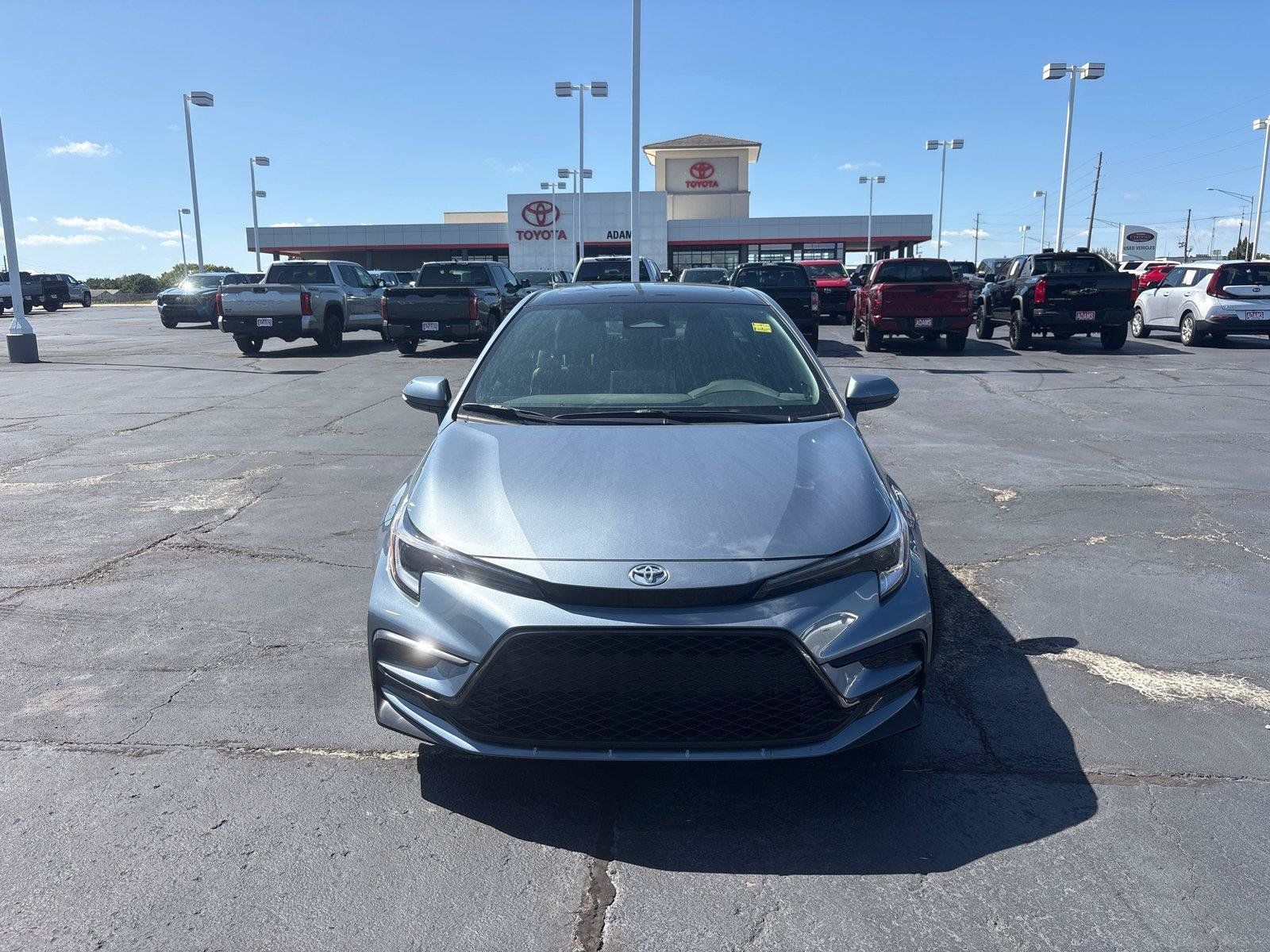 Used 2026 Toyota Corolla XSE FWD image 4