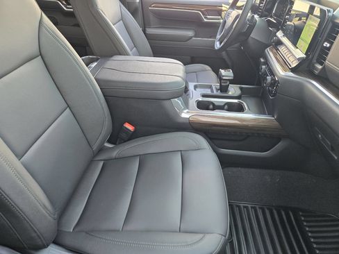 New 2026 Chevrolet Silverado 1500 LT w/ Texas Edition Plus AWD/4WD image 9