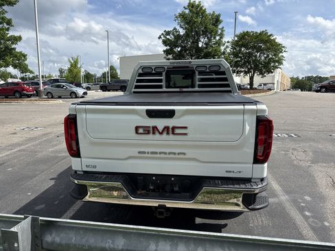 Used 2024 GMC Sierra 1500 SLT w/ SLT Premium Plus Package AWD/4WD image 8