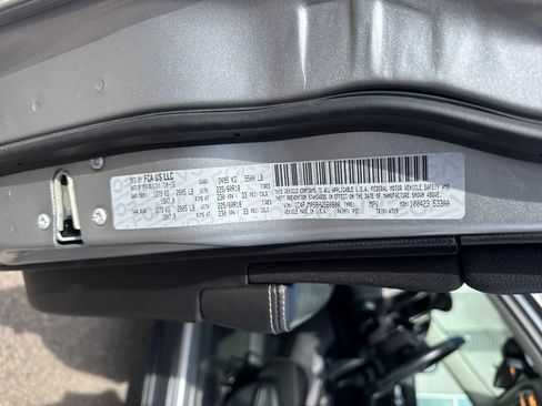 Used 2017 Jeep Cherokee Sport AWD/4WD image 30