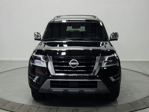 Used 2023 Nissan Armada Platinum w/ Captain's Chairs Package RWD image 2