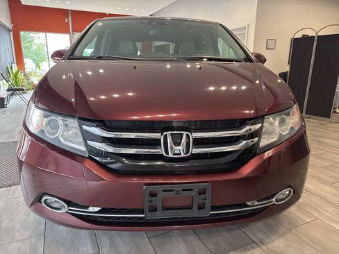 Used 2016 Honda Odyssey Touring Elite image 2