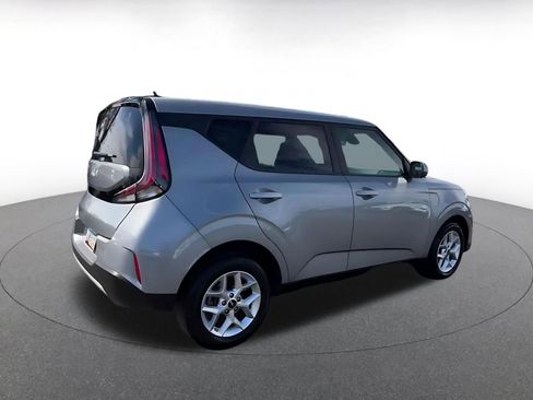 Used 2025 Kia Soul LX w/ LX Technology Package image 14