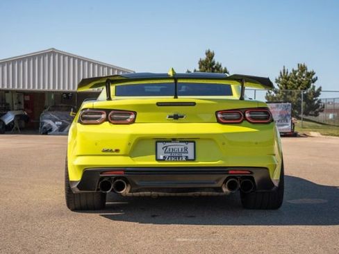Used 2019 Chevrolet Camaro ZL1 RWD image 6