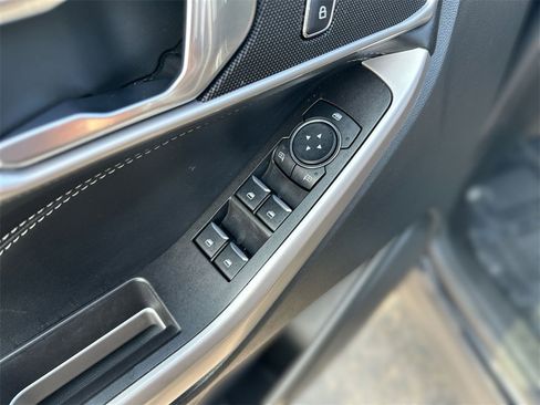 Used 2023 Ford Explorer XLT w/ Equipment Group 202A image 16