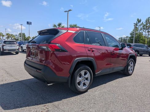 Used 2025 Toyota RAV4 XLE w/ Convenience Package FWD image 4