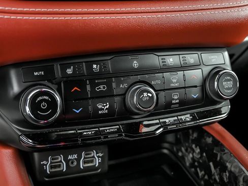 Used 2021 Dodge Durango SRT w/ Premium Interior Group AWD/4WD image 31