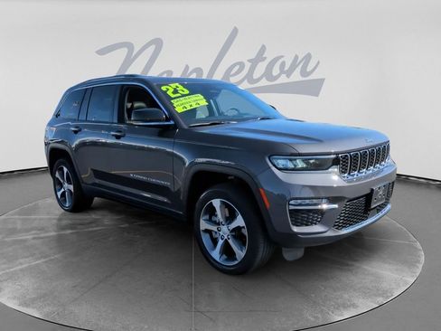Used 2023 Jeep Grand Cherokee 4WD 4xe image 3