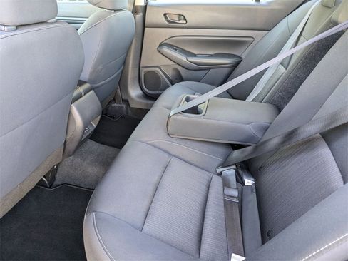 Used 2024 Nissan Altima 2.5 SV image 27