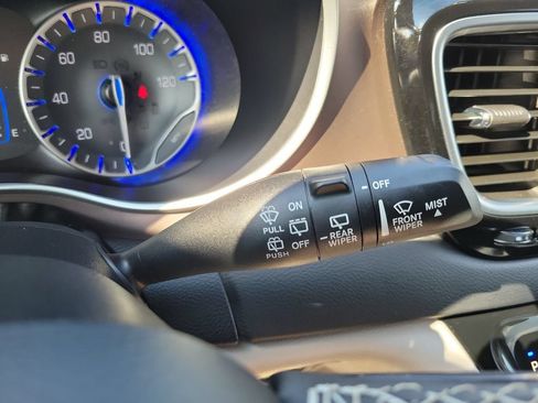 Used 2023 Chrysler Voyager LX FWD image 16