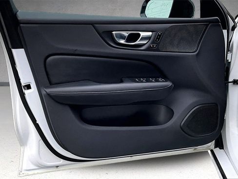 Used 2023 Volvo S60 T8 Plus w/ Climate Package image 20