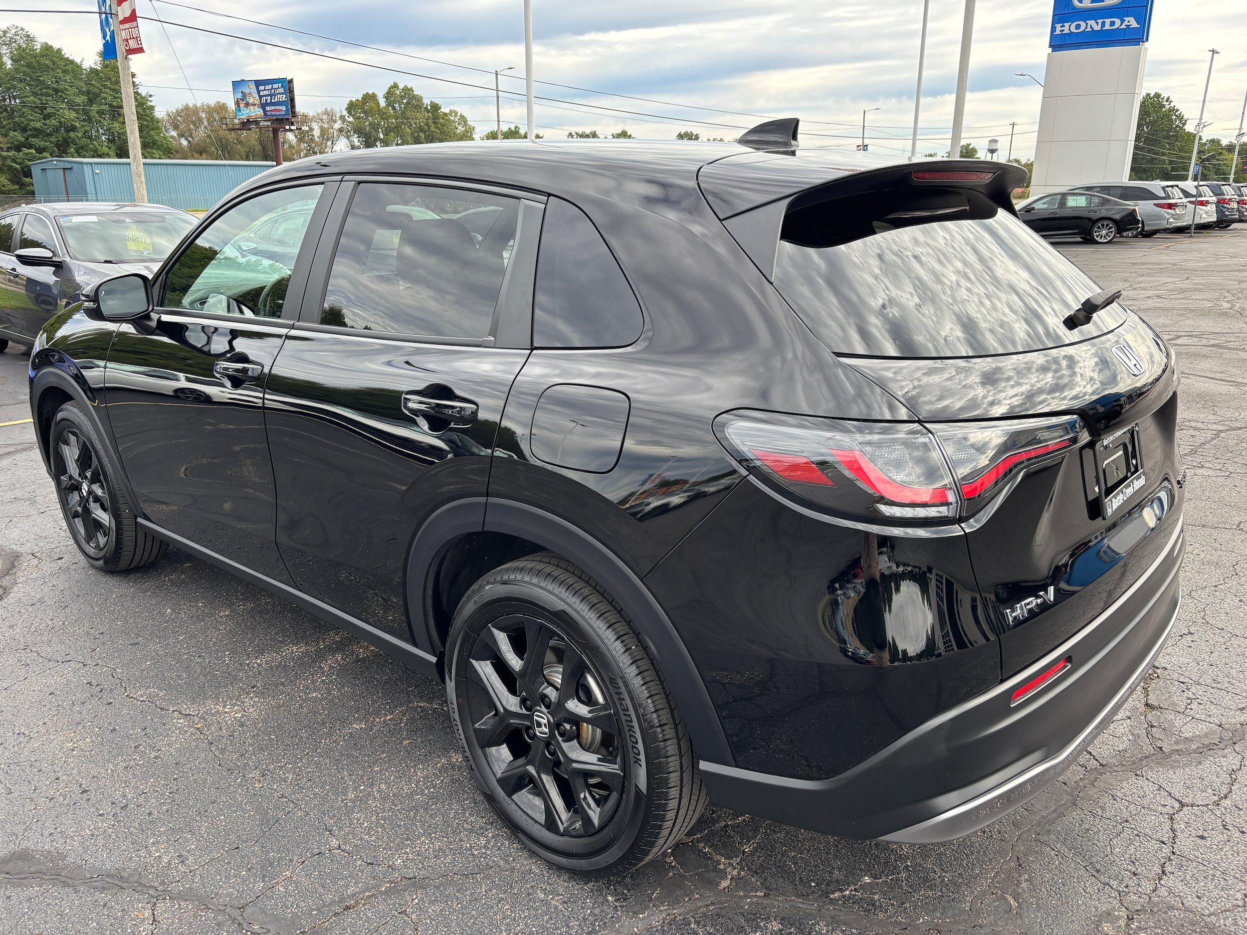 Certified 2025 Honda HR-V Sport image 8