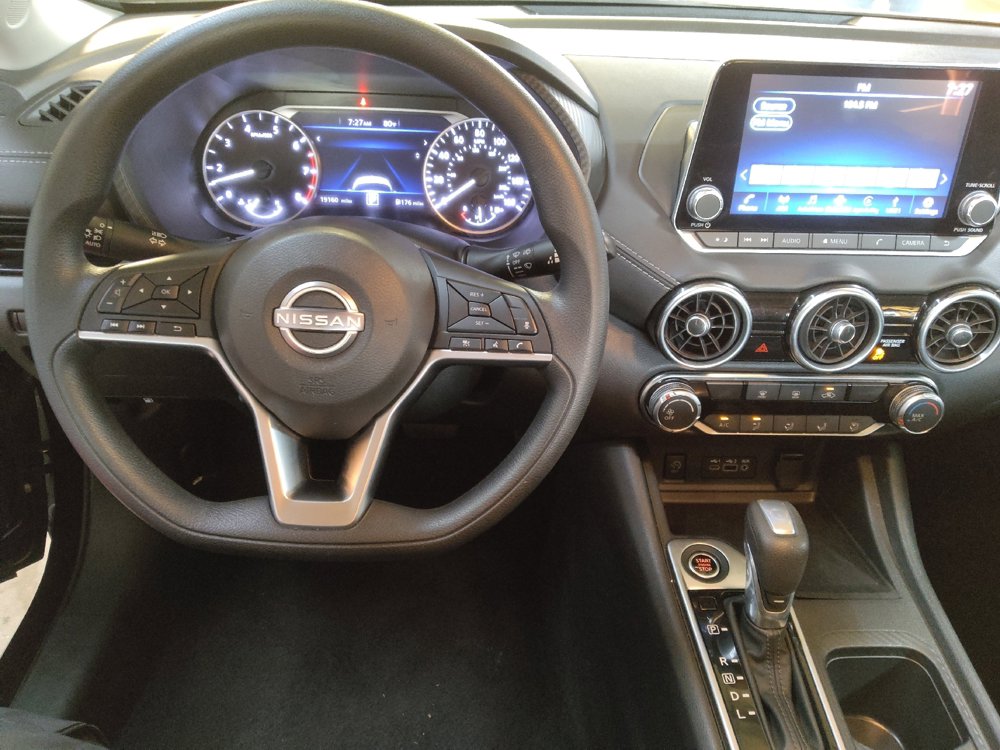 Used 2025 Nissan Sentra SV FWD image 22
