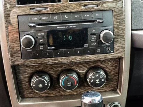 Used 2012 Jeep Liberty Limited Jet image 38