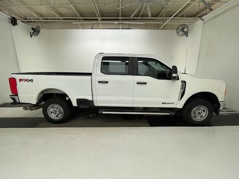 Used 2023 Ford F250 XL w/ FX4 Off-Road Package AWD/4WD image 9