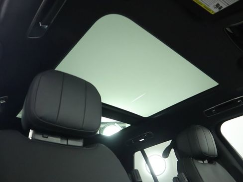 New 2026 Land Rover Range Rover SE image 20