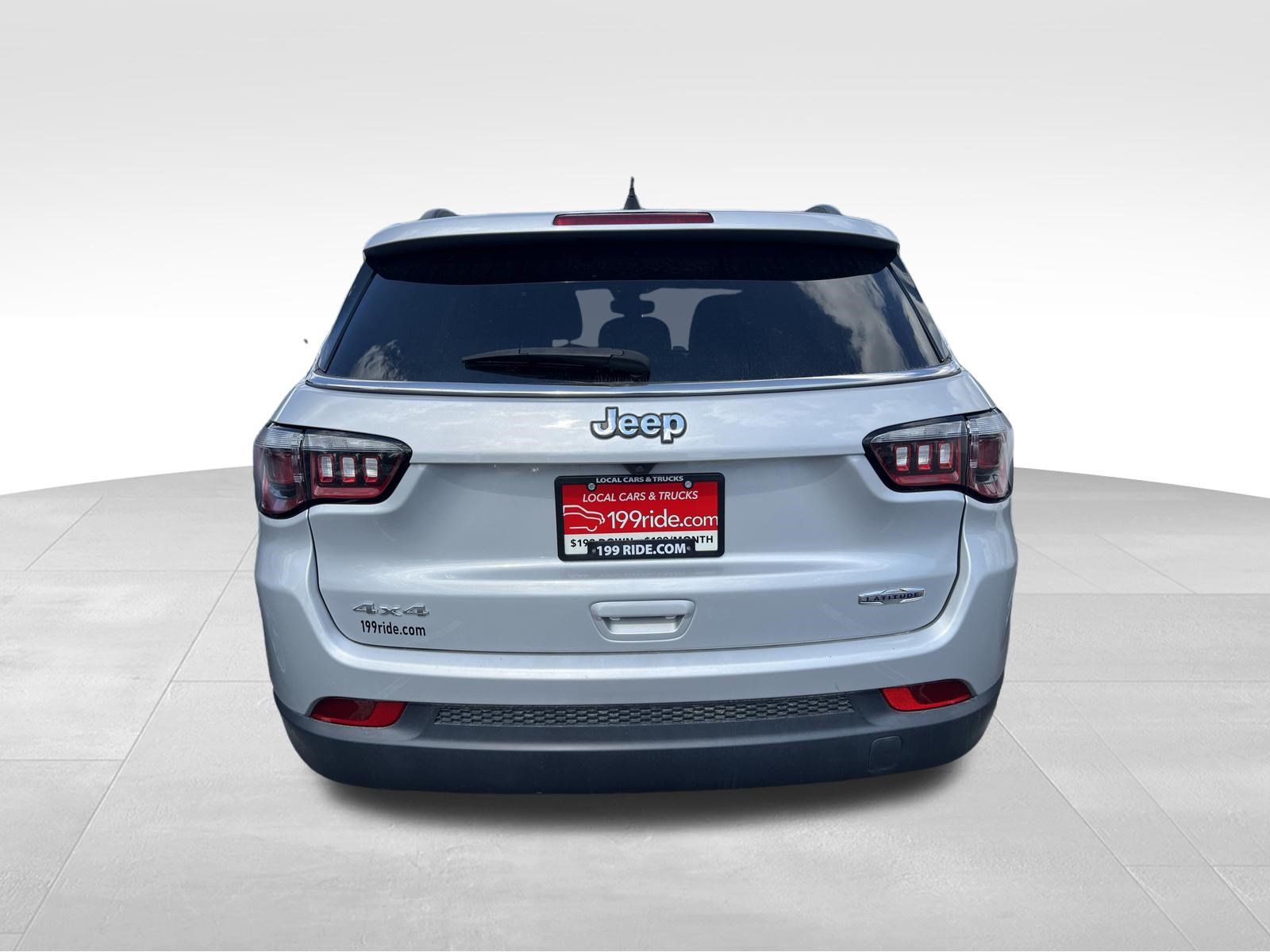 Used 2024 Jeep Compass Latitude AWD/4WD image 6