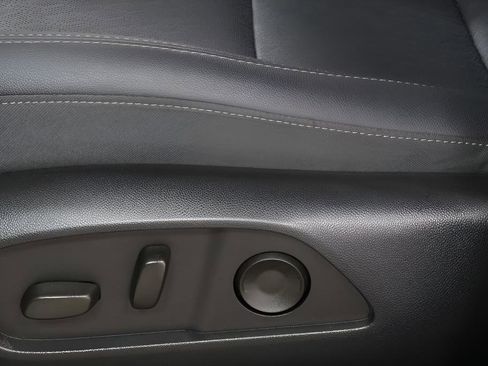 Used 2025 Chevrolet Equinox LT w/ Convenience Package II image 20