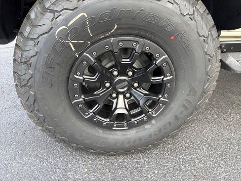 New 2025 Ford Bronco Raptor image 6