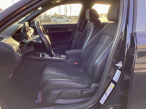 Used 2023 Honda Civic Sport image 9