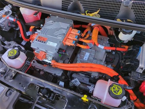 Certified 2023 Chevrolet Bolt LT w/ Driver Confidence Package image 28