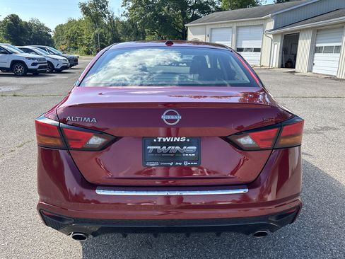 Used 2023 Nissan Altima 2.5 SR FWD image 5