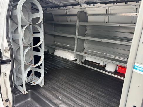 Used 2020 Chevrolet Express 3500 RWD image 16